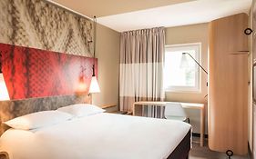 ibis Paris La Défense Courbevoie